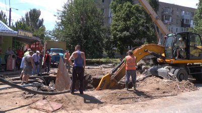 Завершується ремонт миколаївського каналізаційного колектора