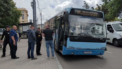 У центрі Луцька сталася аварія за участю двох маршруток