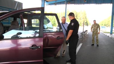 На Житомирщині у пункті пропуску "Виступовичі" працюють за новими правилами перетину кордону На Житомирщині у пункті пропуску "Виступовичі" працюють за новими правилами перетину кордону