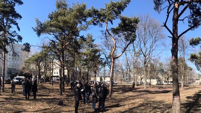 Покинуті діти: що варто знати матерям, які опинилися у скрутному становищі Покинуті діти: що варто знати матерям, які опинилися у скрутному становищі