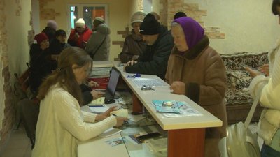 У Хмельницькому до кінця року пенсіонерам та інвалідам роздадуть 26 тисяч продуктових наборів У Хмельницькому до кінця року пенсіонерам та інвалідам роздадуть 26 тисяч продуктових наборів