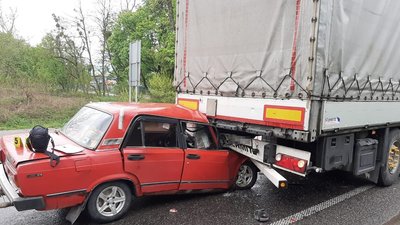 Правоохоронці розслідують обставини ДТП із 5 травмованими, серед яких дитина