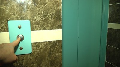 У Хмельницькому втричі побільшало випадків застрягання в ліфтах через відключення світла