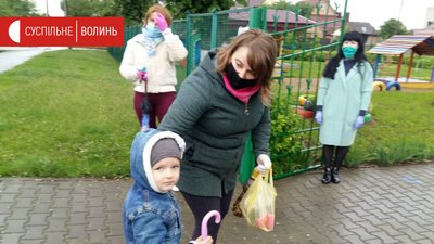 Свіже повітря і вимірювання температури. Як у Луцьку запрацювали дитсадки Свіже повітря і вимірювання температури. Як у Луцьку запрацювали дитсадки