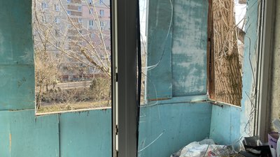 Наслідки обстрілів: на Херсонщині пошкоджені будинки та школа, виникли пожежі Наслідки обстрілів: на Херсонщині пошкоджені будинки та школа, виникли пожежі