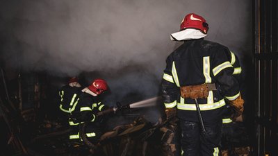 У Тернополі горіло приміщення з виготовлення дерев’яних паливних брикетів У Тернополі горіло приміщення з виготовлення дерев’яних паливних брикетів