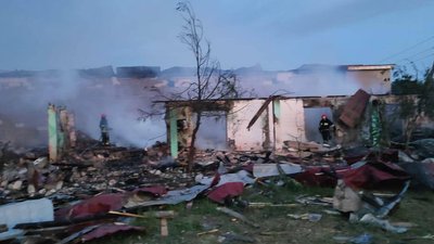 Росія атакувала Одещину дронами: пошкоджено будинки й базу відпочинку Росія атакувала Одещину дронами: пошкоджено будинки й базу відпочинку