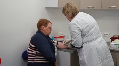 У Великому Висторопі на Сумщині місцеві обстежилися в пересувній амбулаторії У Великому Висторопі на Сумщині місцеві обстежилися в пересувній амбулаторії