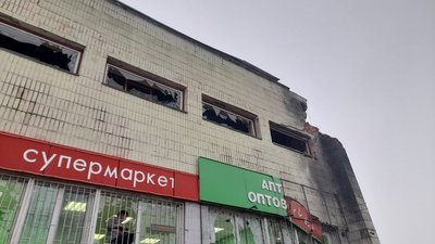 "Люди живі всі, одного собаку вбило у сусідки". Місцеві розповіли про обстріл Дружби "Люди живі всі, одного собаку вбило у сусідки". Місцеві розповіли про обстріл Дружби