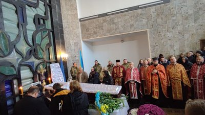 На Тернопільщині попрощалися із загиблими військовослужбовцями На Тернопільщині попрощалися із загиблими військовослужбовцями