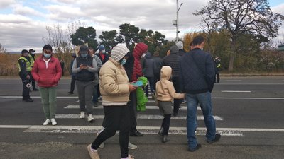 Полігон чи сміттєпереробний завод: трасу "Київ-Чоп" перекривали на Ужгородщині Полігон чи сміттєпереробний завод: трасу "Київ-Чоп" перекривали на Ужгородщині