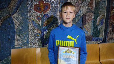 Школярі-"детективи": житомирські підлітки розповіли, як вистежили та здали поліції викрадача мобільних телефонів Школярі-"детективи": житомирські підлітки розповіли, як вистежили та здали поліції викрадача мобільних телефонів