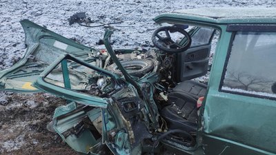 Лобове зіткнення легковиків у Куп'янському районі Харківщини: двоє загиблих Лобове зіткнення легковиків у Куп'янському районі Харківщини: двоє загиблих