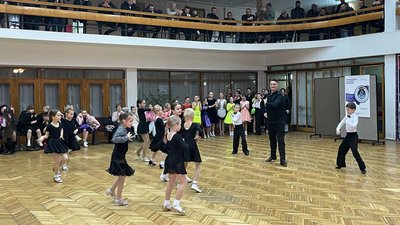 Рік без виступів. У Миколаєві народний ансамбль бального танцю відновив роботу