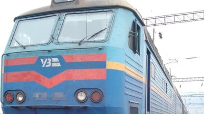 На Житомирщині потяг збив жінку, яка рухалася по залізничних коліях На Житомирщині потяг збив жінку, яка рухалася по залізничних коліях