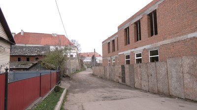 На Рівненщині забудовують національну пам'ятку. У ДАБІ кажуть – руки зв'язані На Рівненщині забудовують національну пам'ятку. У ДАБІ кажуть – руки зв'язані