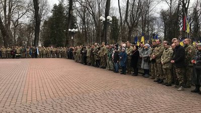 У Франківську відбулася хода, присвячена сьомій річниці битви за Дебальцеве У Франківську відбулася хода, присвячена сьомій річниці битви за Дебальцеве