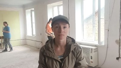 Волонтери зі всієї України допомагають облаштовувати музейну резиденцію на Тернопільщині Волонтери зі всієї України допомагають облаштовувати музейну резиденцію на Тернопільщині