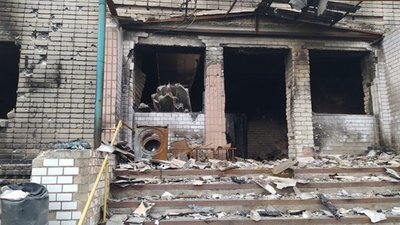 Військові РФ обстріляли село на Херсонщині. Місцевий житель отримав численні поранення