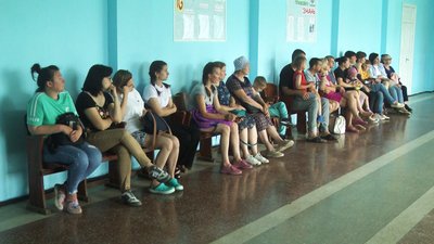 Юристи благодійного фонду безкоштовно консультують переселенців на Вінниччині Юристи благодійного фонду безкоштовно консультують переселенців на Вінниччині