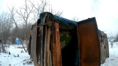Із берега річки — у справжній будинок. Історія сім'ї франківських ромів Роубі та Гіти Із берега річки — у справжній будинок. Історія сім'ї франківських ромів Роубі та Гіти