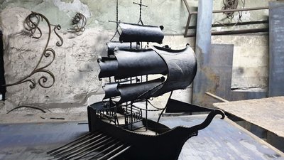 Пічки і турбіни для обігріву, скоби для бліндажів. Ковалі з Кіровоградщин допомагають ЗСУ