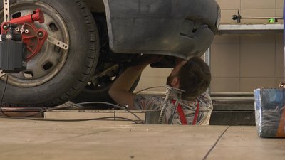 В Івано-Франківську СТО безкоштовно ремонтує автомобілі для ЗСУ В Івано-Франківську СТО безкоштовно ремонтує автомобілі для ЗСУ
