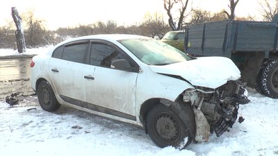 Три авто зіткнулися на мосту в Миколаєві Три авто зіткнулися на мосту в Миколаєві