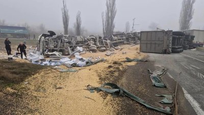 На трасі Одеса — Рені утворився затор через дві ДТП На трасі Одеса — Рені утворився затор через дві ДТП
