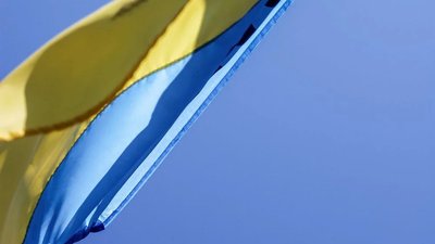 "Україна єдина". Лівий і правий береги Дніпра з'єднають 430-метровим прапором