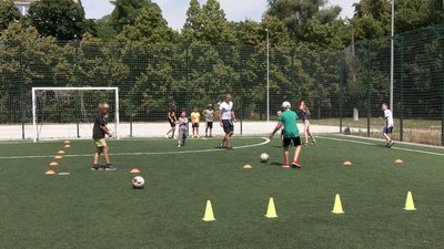 Чернігівські футболісти започаткували безкоштовні тренування для дітей