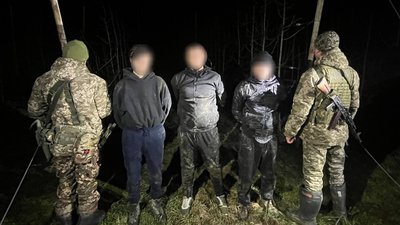 На Закарпатті за допомогою біспектральних камер прикордонники затримали 6 людей за підозрою у перетині кордону