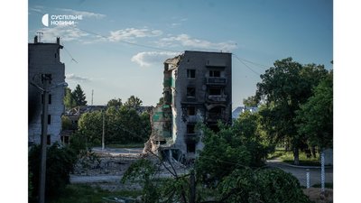 "Нормальні будиночки нам поляки зробили, але у своїй хаті краще". Як живуть у модульному містечку в Бородянці