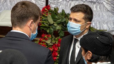Прощання з Дегтяревим, меморіал, військовий шпиталь. Зеленський перебуває з робочим візитом у Дніпрі Прощання з Дегтяревим, меморіал, військовий шпиталь. Зеленський перебуває з робочим візитом у Дніпрі