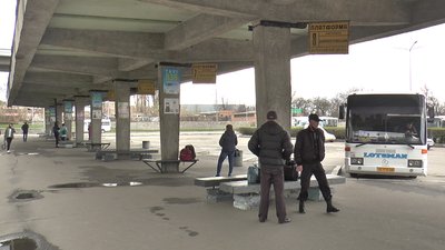 «Послугами ніхто не користується»: на Полтавщині призупинили роботу 8 автостанцій