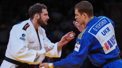 Олексій Єршов у фінальній сутичці проти Ніколоза Шеразадішвілі