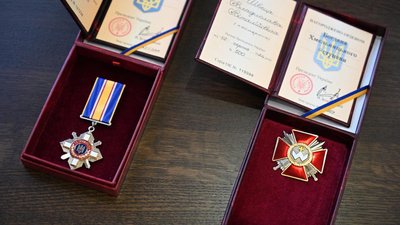 В Ужгороді родинам двох полеглих захисників вручили державні нагороди