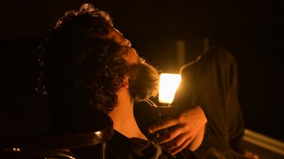 Запорізький театр "Ві" поновив роботу. Там презентували нову виставу Запорізький театр "Ві" поновив роботу. Там презентували нову виставу