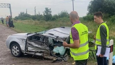 Потрійне автозіткнення: у ДТП на Львівщині загинула 2-річна дитина