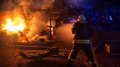 Атака РФ на південь Одещини 15 квітня 2026 року, ДСНС Одещини, пожежа, Ізмаїл, порт
