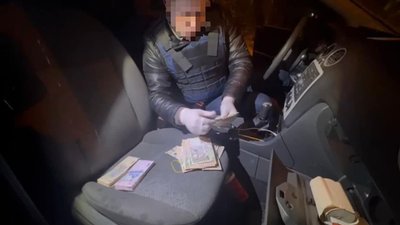 Корупційна схема у медзакладах на Волині: керівників шістьох лікарень підозрюють у хабарництві Корупційна схема у медзакладах на Волині: керівників шістьох лікарень підозрюють у хабарництві