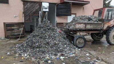 У період карантину франківці перетворили каналізаційну мережу у сміттєпровід