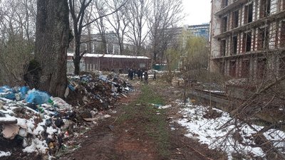 Звалище сміття в Трускавці. Архівне фото поліції Звалище сміття в Трускавці. Архівне фото поліції