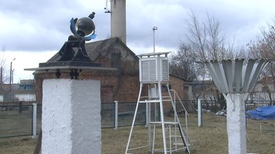 Синоптичний матеріал з усього світу: як працює одна з найстаріших метеостанцій на Волині Синоптичний матеріал з усього світу: як працює одна з найстаріших метеостанцій на Волині