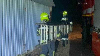 В Одесі загасили пожежу на площі 300 квадратних метрів в житловому будинку В Одесі загасили пожежу на площі 300 квадратних метрів в житловому будинку