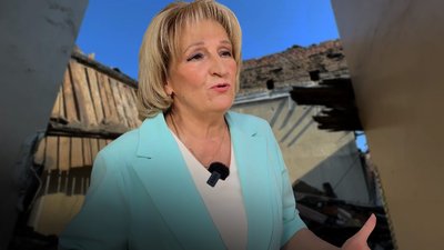 Міська рада у Прилуках: як ремонтують будівлю, в яку влучив російський дрон 7 квітня