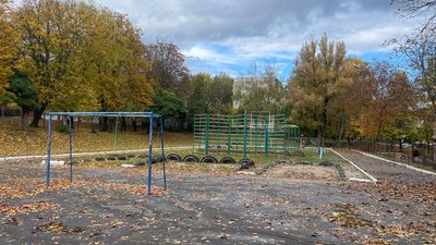спортивний майданчик спортивний майданчик