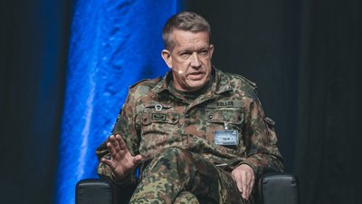 Майк Келлер, НАТО