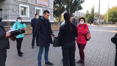 У Краматорську біля дільниць пропонували 1000 гривень за голос