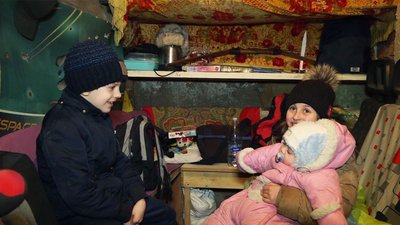 "Книги, дартс та вікторини": у вінницькій багатоповерхівці облаштували бомбосховище з розвагами "Книги, дартс та вікторини": у вінницькій багатоповерхівці облаштували бомбосховище з розвагами